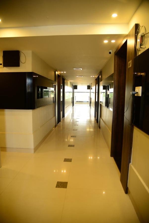 Miles Inn Hotel Hassan Zewnętrze zdjęcie